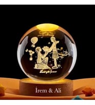 Kişiye Özel Romantik LED Işıklı 3D Kristal Küre – “Love You Forever” Yazılı Aşk Temalı Dekoratif Gec