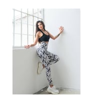 Siyah Beyaz Zikzak Çizigili Ekstra Yüksek Bel Toparlayıcı Spor Tayt