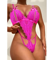 Kadın Fuşya Dantelli Fantazi İç Giyim Takımı Fiyonklu Bralet ve String 8457