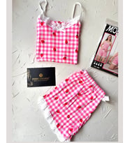 Intive Dantel Detaylı Yumuşacık Pembe Çilek Desenli Askılı Bluz Şort Pijama Takımı