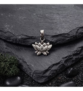 Gümüş Lotus Çiçeği Kolye Ucu 925 Ayar Gümüş Lotus Çiçeği Figürlü Unisex Kolye Taşsız Lotus Kolye Ucu