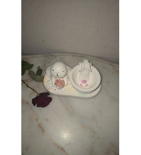 3'lü Tavşan Temalı Dekoratif Set Takı Kutusu, Çiçek Koklayan Tavşan ve Çiçek Kokulu Mum El Yapımı Hediye Seti
