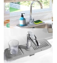 Musluk Matı, Eviye Matı,Elastik Musluk Matı Su Tutucu Düzenleyici Kaydırmaz Taban Organizer Mutfak Banyo Lavabo,Musluk Matı Silikon (Gri)