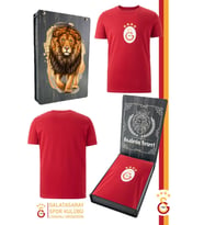 Galatasaray Orijinal Lisanslı Arma T-Shirt Gs Aslan Baskılı Hediyelik Ahşap Kutulu (Kırmızı)