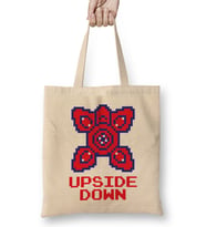Stranger Things Pixel Upside Down Demogorgon Head Bez Çanta Uzun Saplı