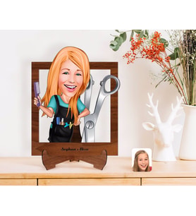 BK Gift Kişiye Özel Kadın Kuaför Karikatürlü Ahşap Standlı 3D Biblo-1 (Beyaz)