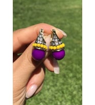 Sarı Boncuk Detaylı Mor Top Küpe