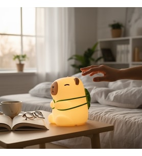 Sevimli Capybara LED Gece Lambası – Dokunmatik, Yumuşak Işık, Dekoratif Abajur (Gold)