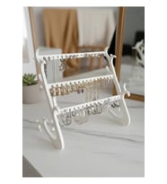 3 Bölmeli Modern Takı ve Küpe Standı, Şık ve Organize Saklama Çözümü