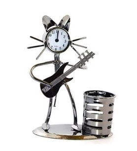 Dekoratif Gitar Çalan Saat Özellikli Metal Kalemlik