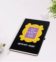 BK Gift Kişiye Özel İsimli Friends Monica’s Kapı Çerçevesi Tasarımlı Siyah Defter