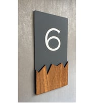 Wooden Serisi Dikey Kapı Numarası