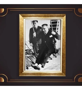 Altın Varaklı Çerçeveli Paspartulu Atatürk Tablo z4763 (Gold)