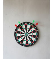 17 İnç Profesyonel Dart Tahtası Dayanıklı Yapı ve 4 Metal Dart Oku