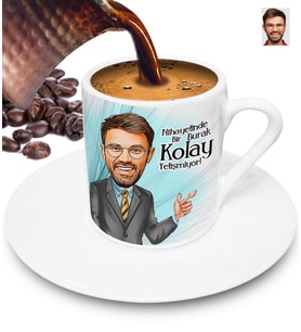 Nihayetinde Kolay Yetişmiyor Kişiye Özel Karikatürlü Türk Kahvesi Fincanı (Beyaz)