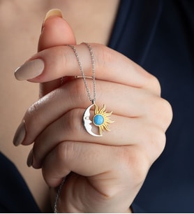 Saklı Takı 925 Ayar Gümüş Opal Taşlı Ay ve Güneş Kolye