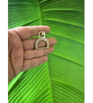 3X3 CM DELİKLİ TAŞLI ÇELİK KOLYE UCU TAKI APARATI