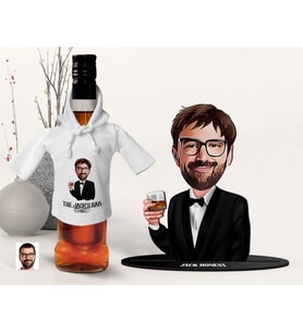 BK Gift Kişiye Özel Karikatürlü 3D Ahşap Biblo ve Beyaz Mini İçki Şişesi Tişörtü Hediye Seti, Arkadaşa Hediye, Sevgiliye Hediye-2