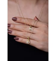 Papatya Silver 925 Ayar Gümüş Gold Kaplama Asansörlü Taşlı Inci Taşlı Istiridye Kristal Kesim Harf Kolye
