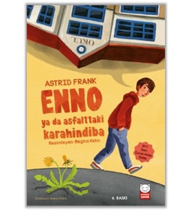 Enno Ya Da Asfalttaki Karahindiba