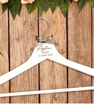 BK Gift Kişiye Özel Bride Konseptli Ahşap Düğün Elbise Askısı, Gelinlik Askısı, Düğün Hediyesi, Yetişkin Kıyafet Askısı