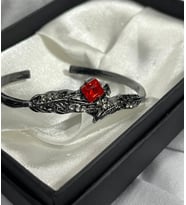 DÜKKAN DESİGN LOVE and DEEP SPACE RED STONE  BİLEKİLK