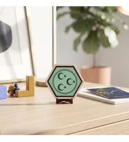 Ay Yıldız Detaylı Üç Hilal Simgeli Dekoratif Masaüstü Süsü Çalışma Masalarınıza Şık Bir Dokunuş 10x10 cm