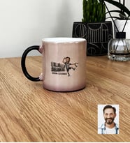 Kişiye Özel Karikatürlü Siyah Beyaz Taraftar Kupa Bardak Doğum Günü Hediyesi