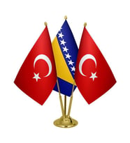 Masa Üstü Bosna Hersek Bayrağı Türk Bayrağı Üçlü Pirinç Direk Masa Bayrak Seti