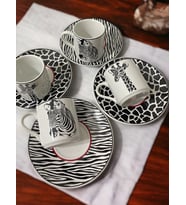 Dekoratif Şık Tasarım Siyah Beyaz Zebra ve Zürafa Motifli 4 Kişilik Kahve Fincan Seti