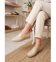 BEREN Hakiki Deri Krem/Bej Kadın Ayakkabı Ortopedik Taban Düz Slip-On Casual Comfort Ayakkabı