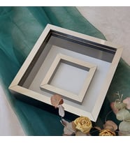 25x25 Cm Fotoğraf Bölümlü Siyah Yarı Gümüş Kaplı Verda Anı Çerçevesi-6 cm Derinlikli Anı Çerçevesi(Fotoğraf Hediye)