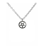 Pentagram Figürlü Kolye – 60 cm Zincirli, Gotik & Mistik Unisex Takı (Gümüş)