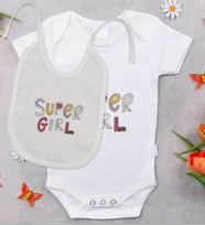 BK Kids Super Girl Tasarımlı Bebek Body Zıbın ve Mama Önlüğü Hediye Seti - Model 1