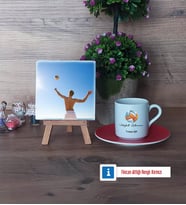 Voleybol Antrenörü Fotoğraflı Dekoratif Taş, Ahşap Altlıklı Türk Kahvesi Fincanı Hediye (Model 3)