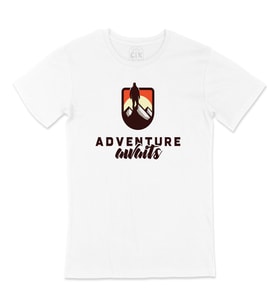 Adventure Awaits Tişört
