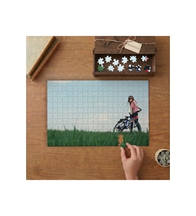 Doğada Bisikletli Kadın Tasarımı 240 parça Ahşap Puzzle Ahşap Kutuda MP00367
