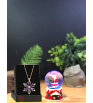 Noel Baba Yılbaşı Temalı  Işıklı  Kar Küresi Minik Boy ve Kamelya Lotus Çiçeği Kolye