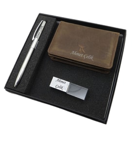 Signator D283 İsme Özel Set - Deri Kartlık + 32Gb. Kristal Usb Bellek  + Kalem Seti  İsme Özel Hediyelik Set (Karışık)