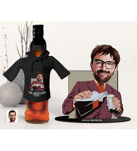 BK Gift Kişiye Özel Karikatürlü 3D Ahşap Biblo ve Siyah Mini İçki Şişesi Tişörtü Hediye Seti, Arkadaşa Hediye, Sevgiliye Hediye-6