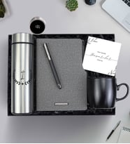 Kişiye Özel 500 ML Dereceli Termos & Termo Deri Gri Defter & Siyah Touch Roller Kalem & Siyah Kupa Hediye Seti