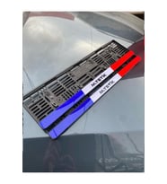 LAZER KESİM RENKLİ TASARIM 2 ADET LÜKS PİANOBLACK OTO PLEKSİ PLAKALIK