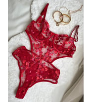Belle Femme Collection Kırmızı Kalpli Body Suit - Balenli ve Kapsız - Şık ve Seksi Kadın Body - Kalp Desenli Özel Tasarım