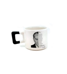 Siyah-Beyaz Atatürk Baskılı Gençliğe Hitabe Siyah Kulplu Kare Kupa