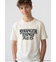 LCW Kids Ekru Bisiklet Yaka Stranger Things Baskılı Erkek Çocuk Tişört