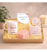 Kişiye Özel Pembe Çiçekli Kupa Bardak Işıklı Müzikli Unicorn Kar Küresi & Mum Hediye Kutulu Set