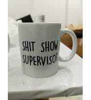 Shit Show Supervisor Kupa - Komik Yönetici Seramik Bardak Ofis Hediyesi 325ml
