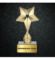 Kişiselleştirilebilir Yıldızlı Kupa (Siyah-Gold)