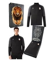 Galatasaray Orijinal Lisanslı Umbro Dik Yaka Fermuarlı Siyah Sweat UV Hediyelik Ahşap Kut (Sarı-Kırmızı)