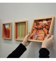 Yapışkanlı Sök-Tak Klasik Ahşap Görünümlü Kare Çerçeve - 3'lü Paket 21x21cm (Kahverengi Açık)